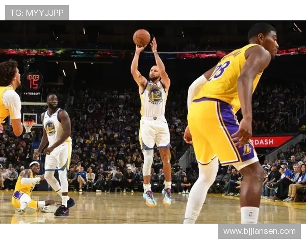 霍福德谈替补出战心态表示会以同样方式面对比赛并时刻做好准备 霍福德谈替补出战心态表示会以同样方式面对比赛并时刻做好准备