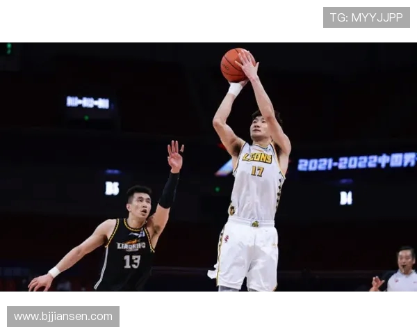 卡马拉防守强硬两度逼出8秒违例进攻低迷仅得4分成球队防守核心 卡马拉防守强硬两度逼出8秒违例进攻低迷仅得4分成球队防守核心