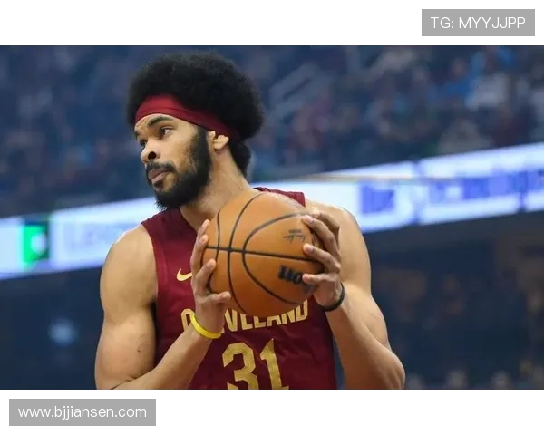 阿伦轻松发挥12投7中砍下20分7篮板2助攻1抢断助力胜利